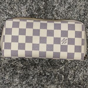LV Zippy Wallet 🤍🩰☁️🦢💗